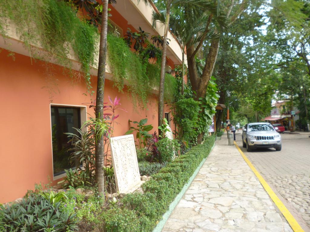 Hotel Maya Tulipanes Palenque Exterior photo